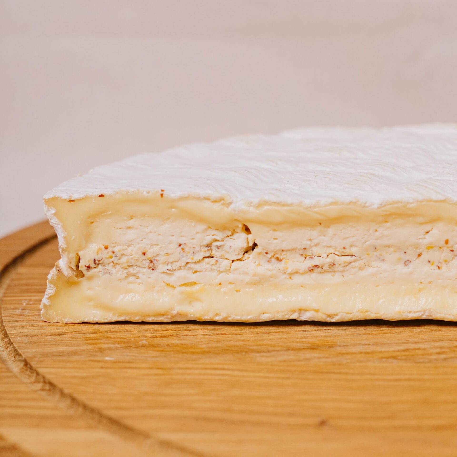 Ser francuski Brie a la Moutarde de Meaux