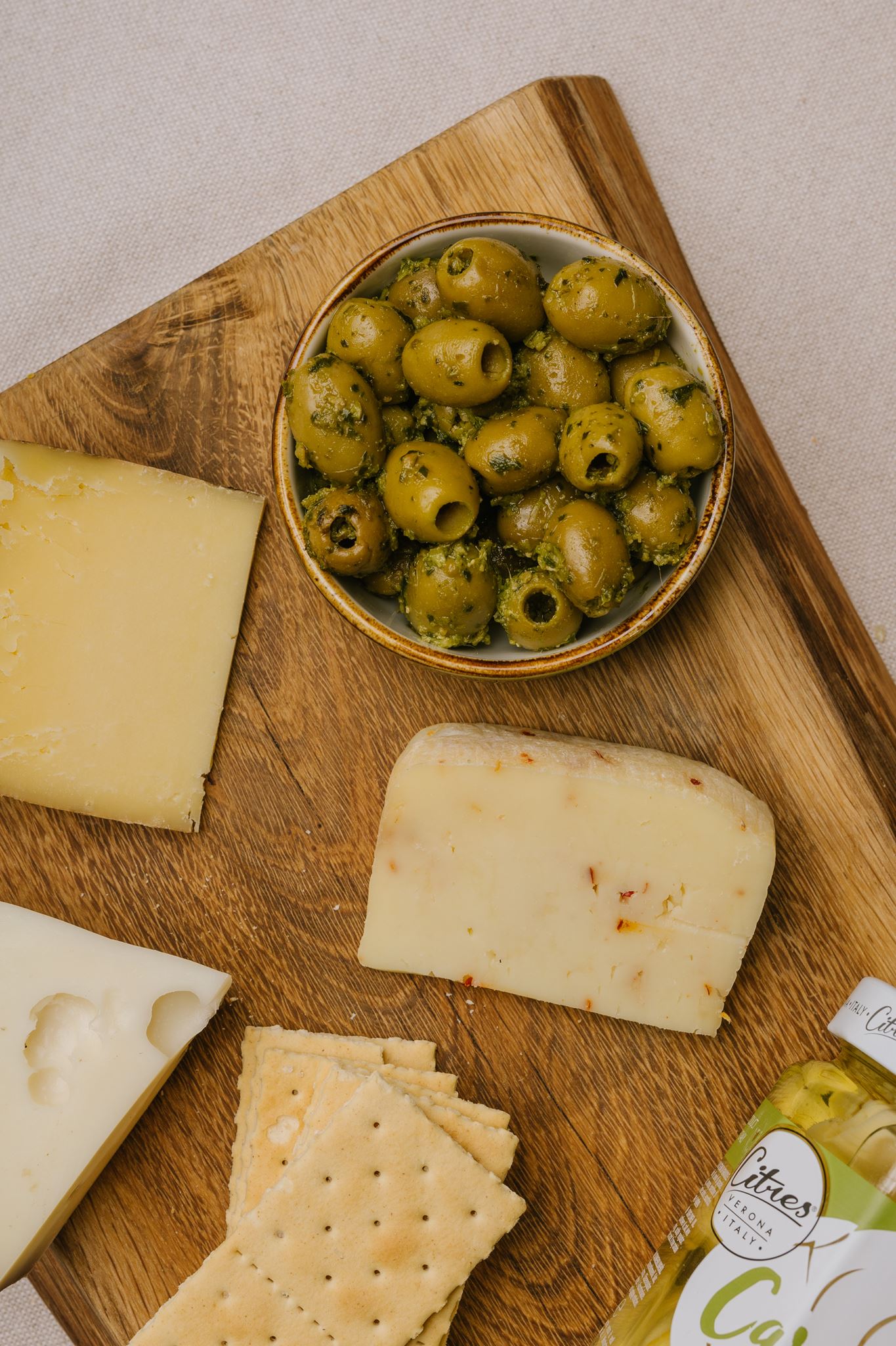 Włoska Uczta / zestaw włoskich serów i antipasti - obrazek 4