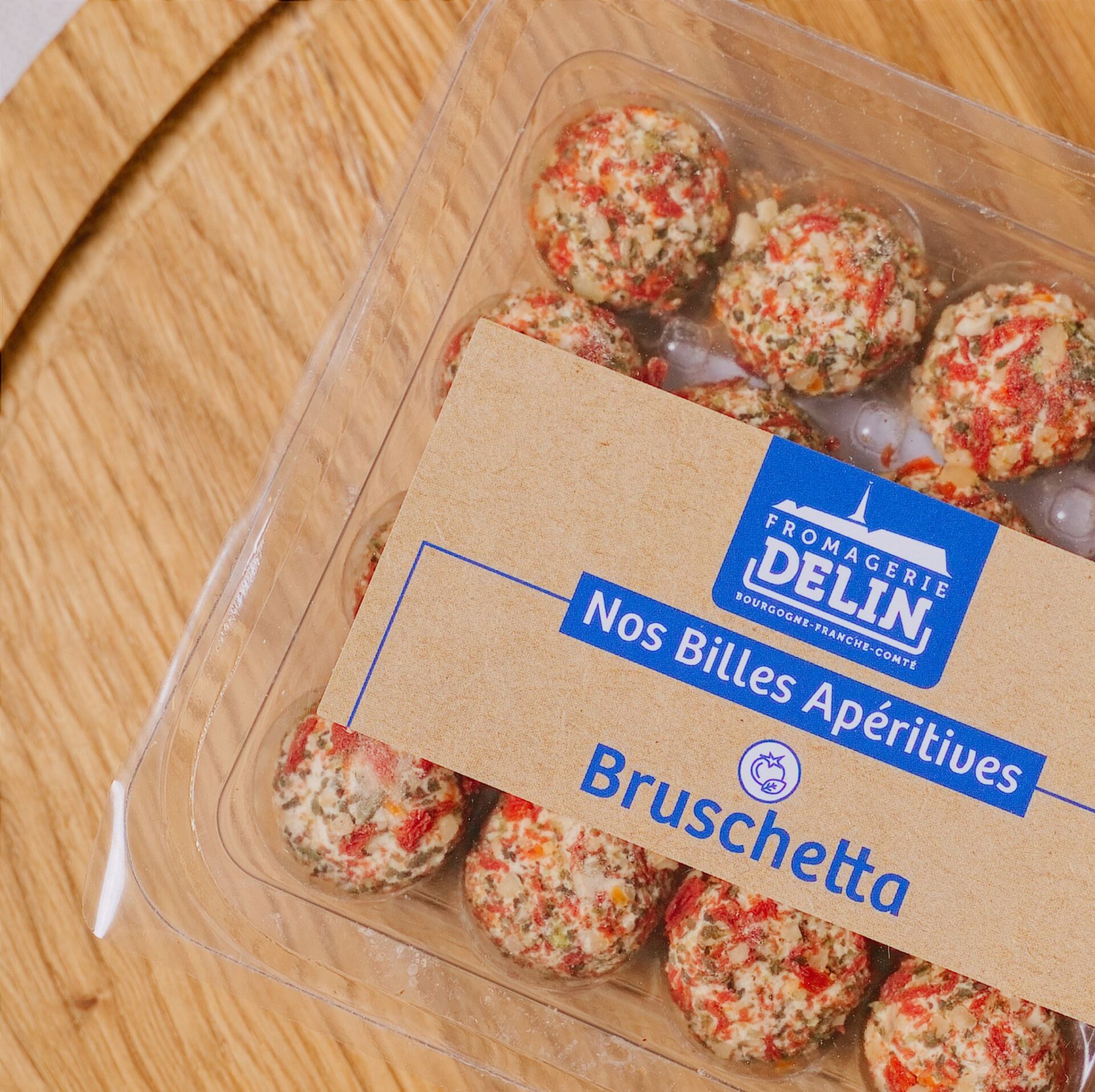Francuskie kulki serowe o smaku bruschetty