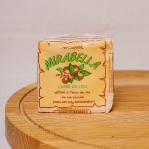 Francuski ser Mirabella Carré de l’Est / ser dojrzewający w mocnym alkoholu z mirabelek 200g
