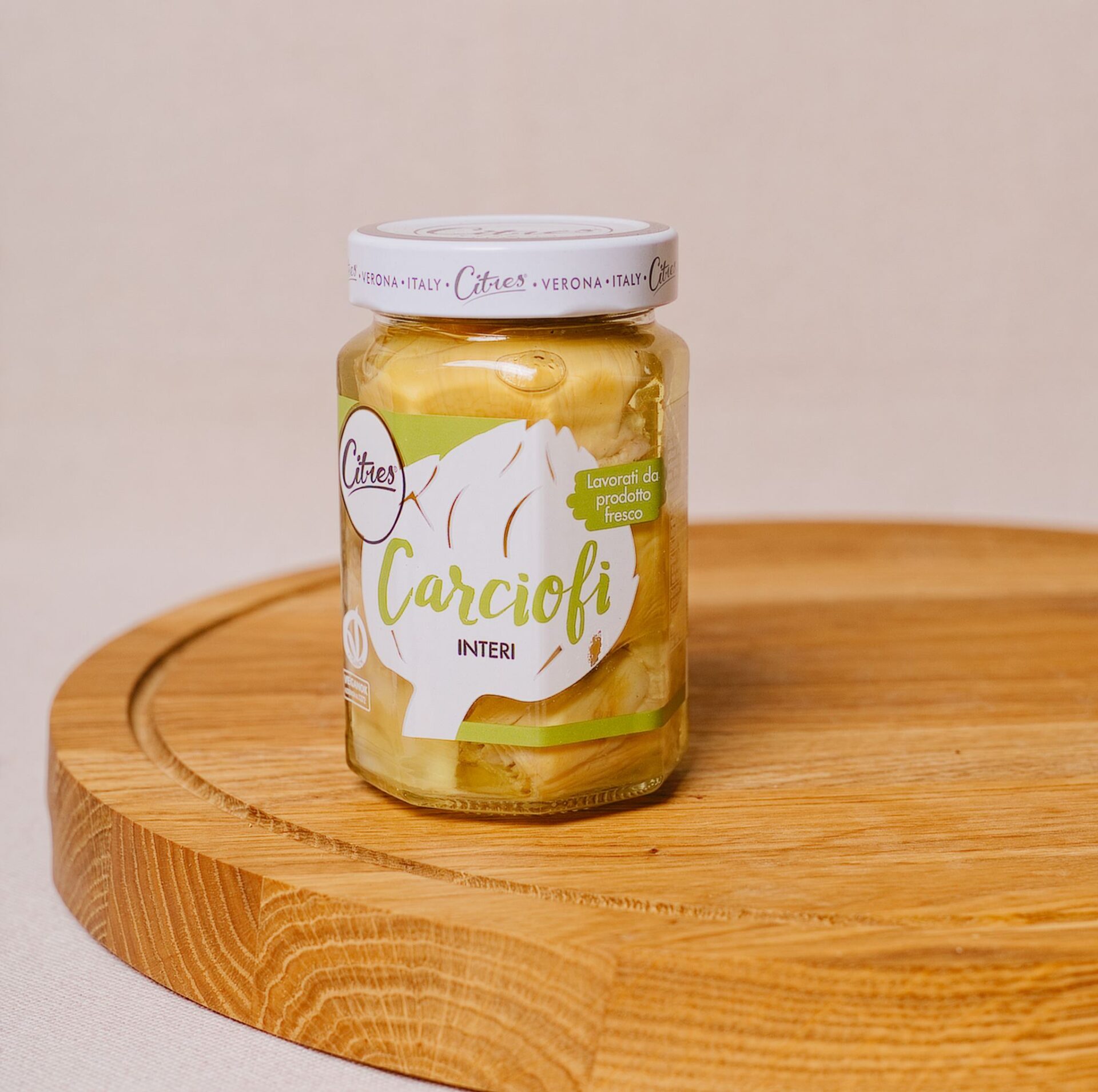 Karczochy w całości w oliwie 520g