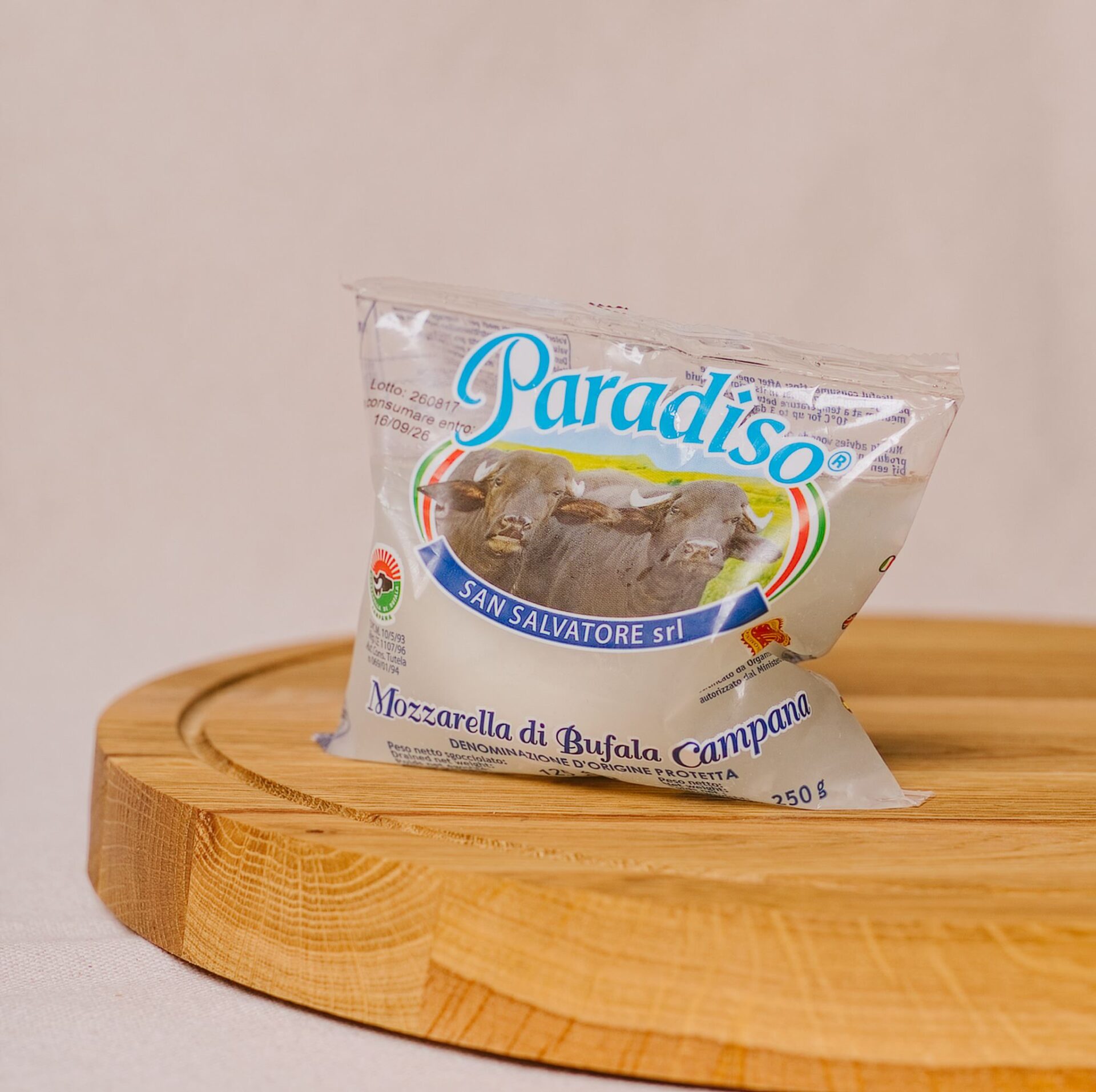 Ser włoski Mozzarella di Bufala / Oryginalna włoska mozarella z mleka bawolego 250g