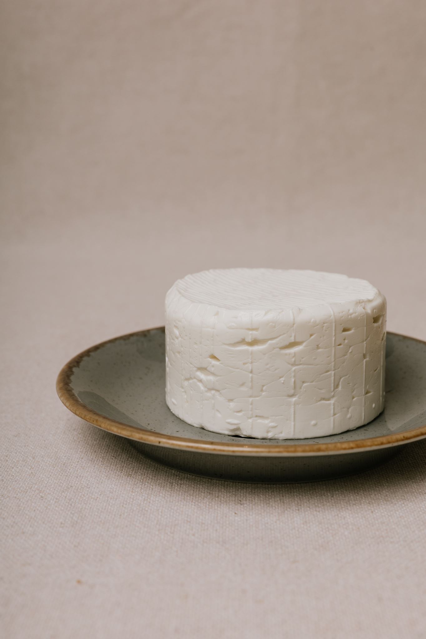 Ser holenderski Lezzet / ser sałatkowy w typie feta około 280g