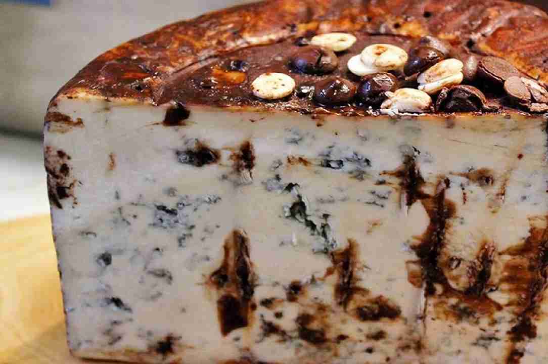 Ser włoski Gorgonzola al liquore di cacao / Blue Cheese z likierem kakaowym