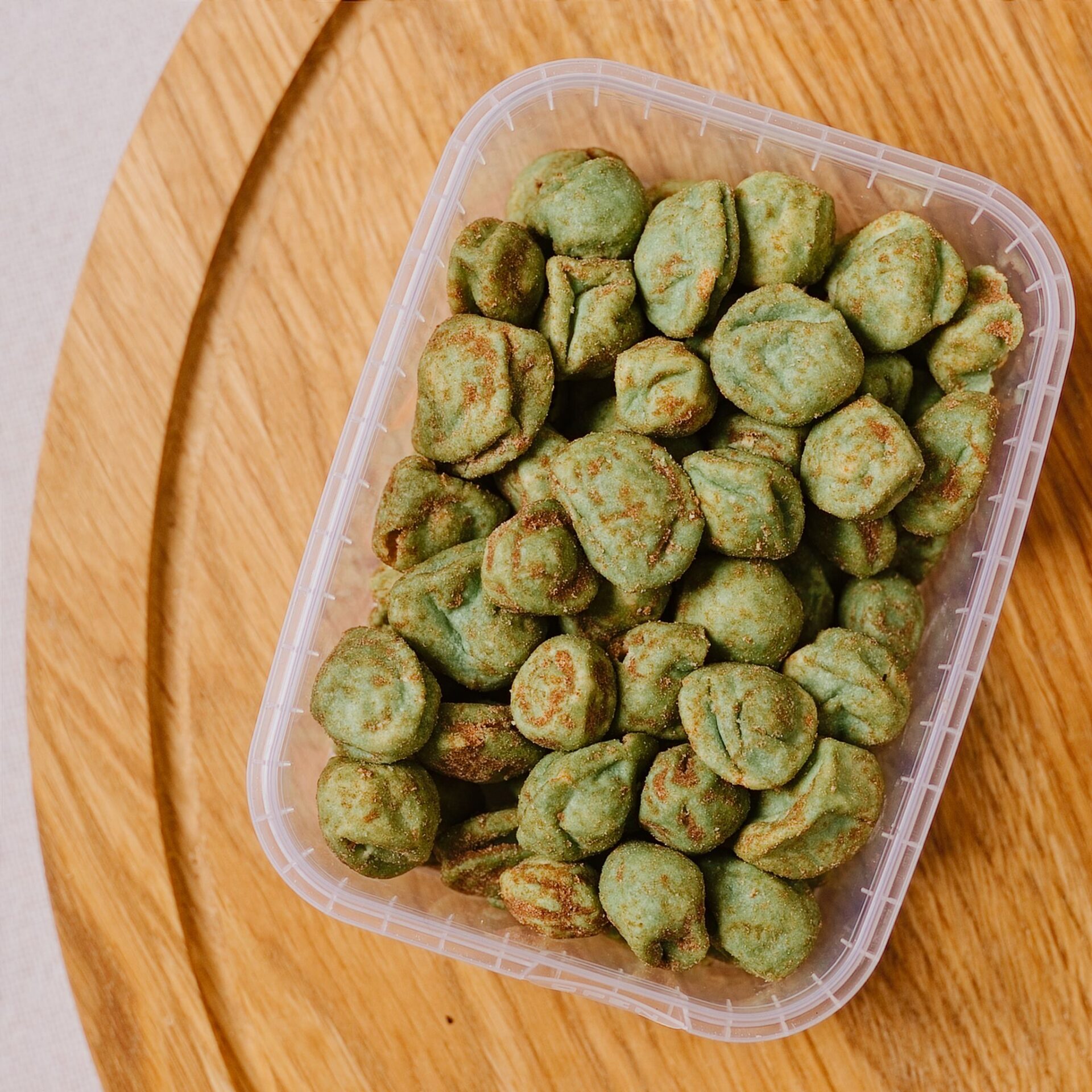 Orzeszki ziemne w chrupiącej panierce wasabi