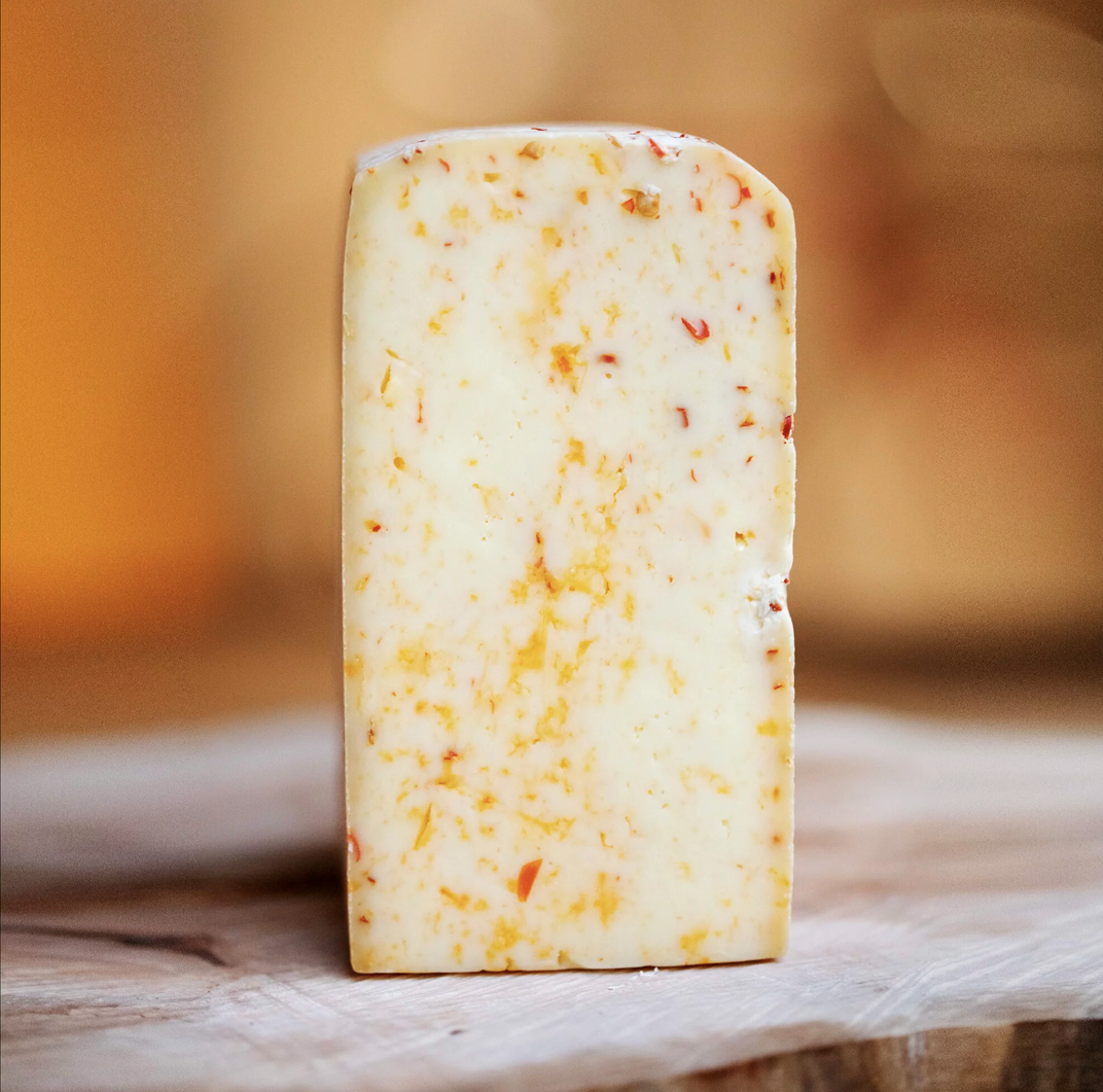 Ser francuski Raclette au Piment / raclette z papryczką chili
